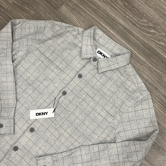 DKNY heavy weight shirt jacket flannel. Size XL. NWT - Picture 2 of 4